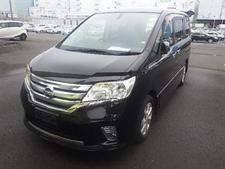 2011 Nissan Serena - Thumbnail