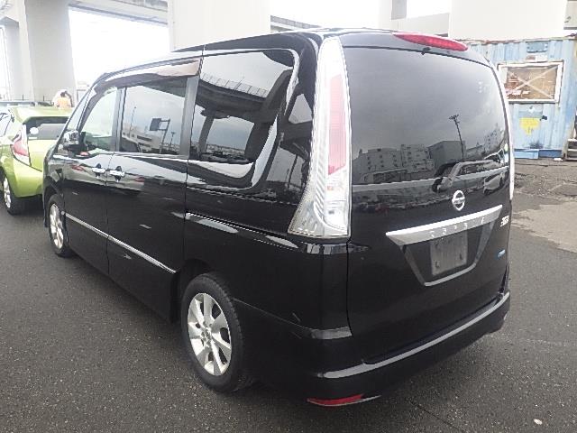 2011 Nissan Serena