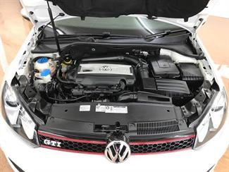 2011 Volkswagen Golf GTI - Thumbnail