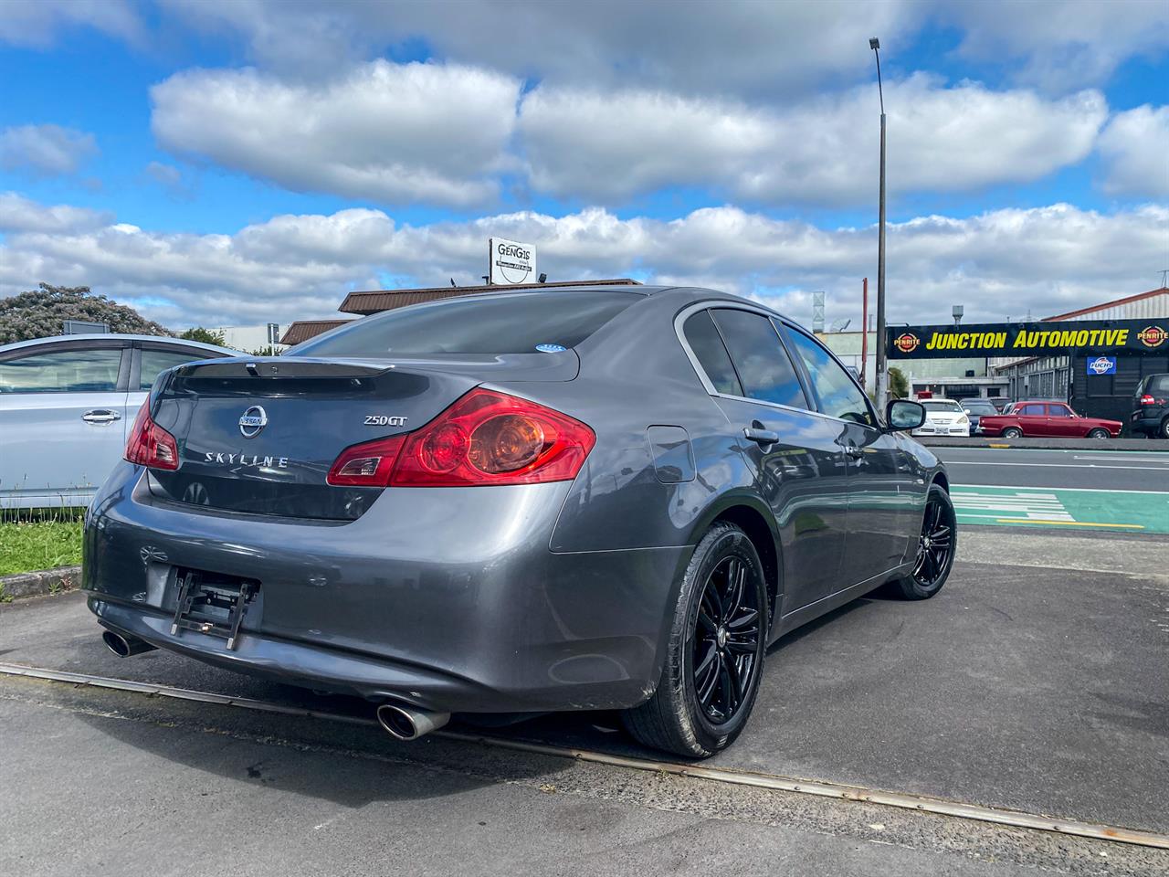 2012 Nissan Skyline