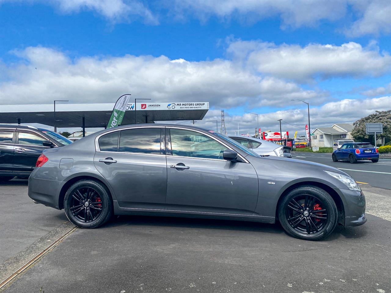 2012 Nissan Skyline